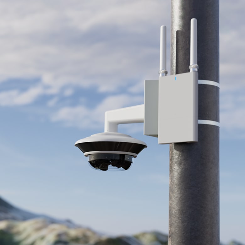 Gateway de conectividad y cámara Verkada instalados en un poste
