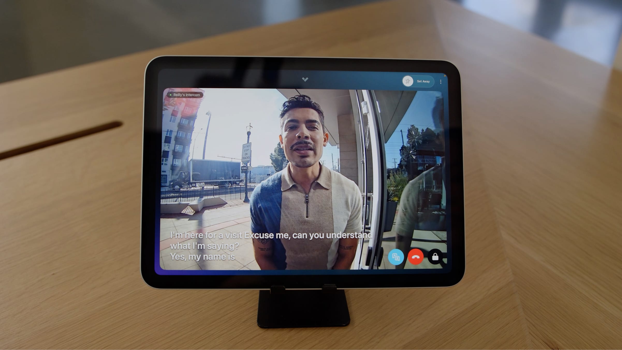 Traducción en vivo en Verkada Intercom