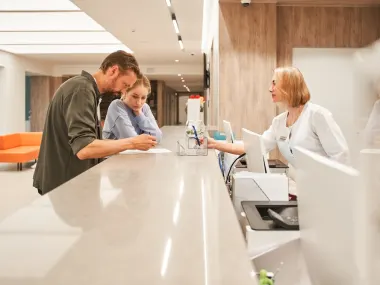 4 Visitor Management Features that Boost Hospital Security and Improve Visitor Experience